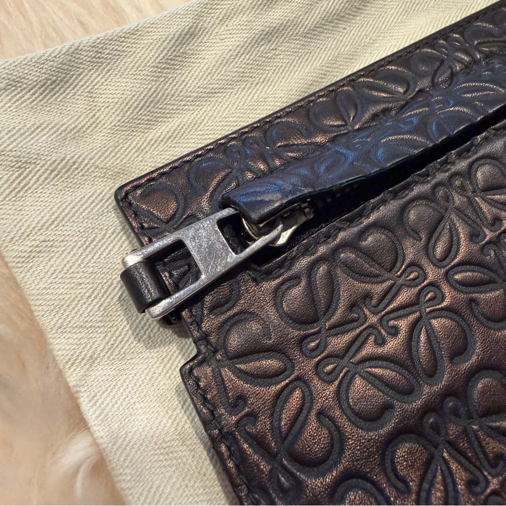Loewe Embossed Clutch Bag‎ - Picture 10 of 14
